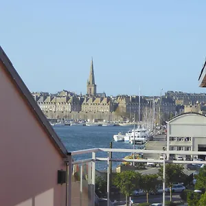 apartment-les-allees-du-port.inbrittany.com/