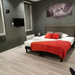  Appartement Gris - - Balneo-jaccuzi